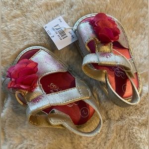 NWT pink and metallic Disney Princess sandals for baby size 2